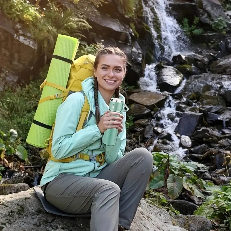 Thermos with two Free cups